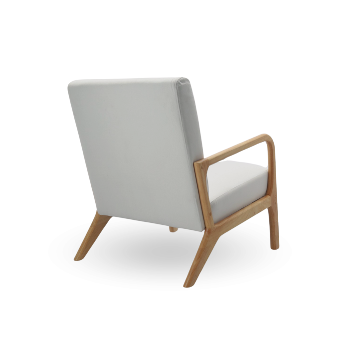 Butaca Nicole nórdica con cojín lumbar – Tapizado antimanchas