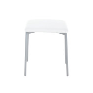 Taburete Inya – Taburete bajo para cocina o auxiliar